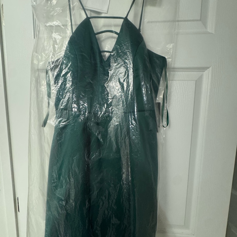 Dillard’s Elegant Green Spaghetti Strap Dress